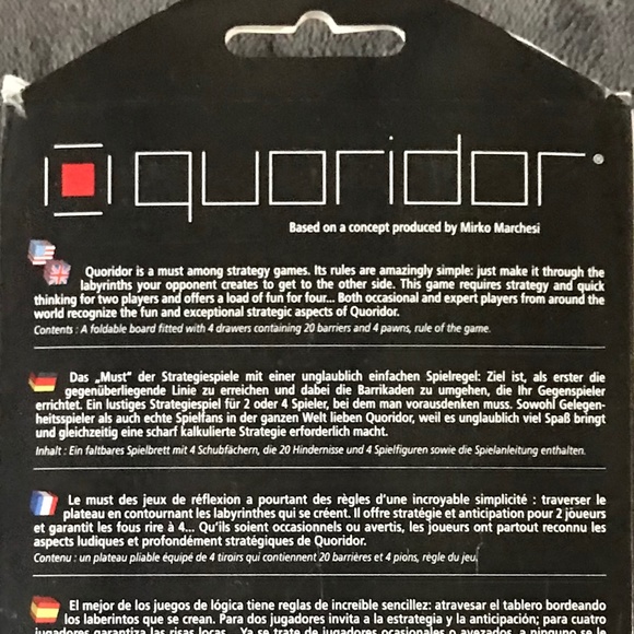 Quoridor Game of Strategy Layrinths Foldable Board with Drawers Barriers Pawns - Picture 3 of 5